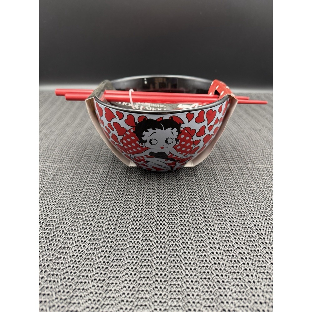 Betty Boop Hearts Ceramic Noodle Bowl Bamboo Chopsticks 20 oz New